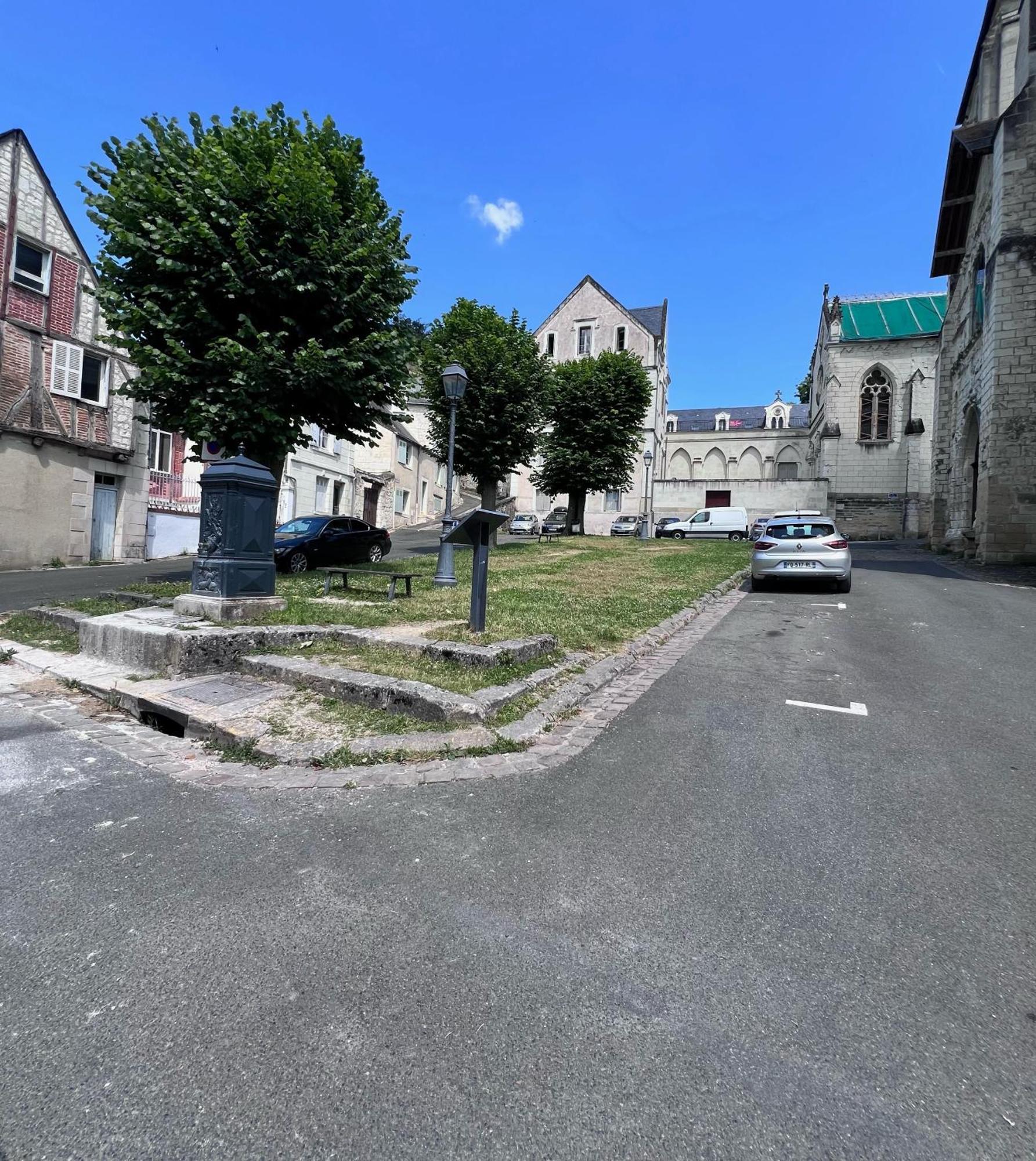La Tour De L Horloge, Appt Typique A 500M Du Chateau Σινόν Εξωτερικό φωτογραφία